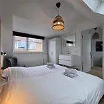Beach 44